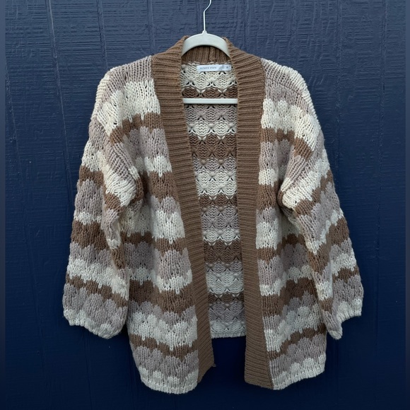 Alterd state cardigan - Picture 1 of 4